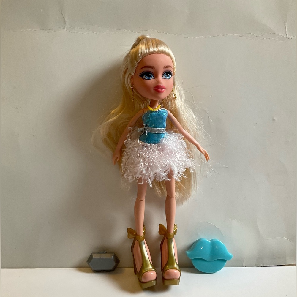 Bratz 2015 Cloe Metallic Madness Doll